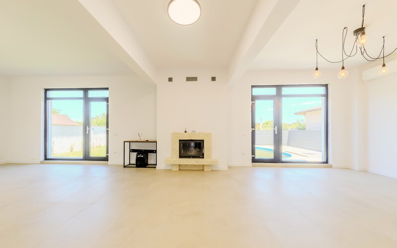 Snagov, Zorelelor, vila P+M 4 dormitoare, bucatarie utilata piscina semineu